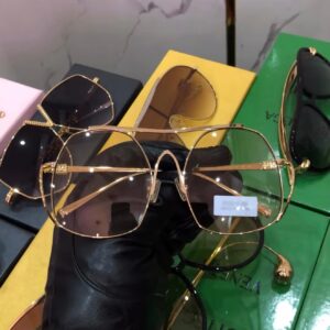 V Styled eyeglass - Image 1