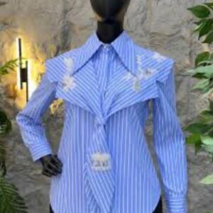 long-sleeved button-up shirt - Image 1